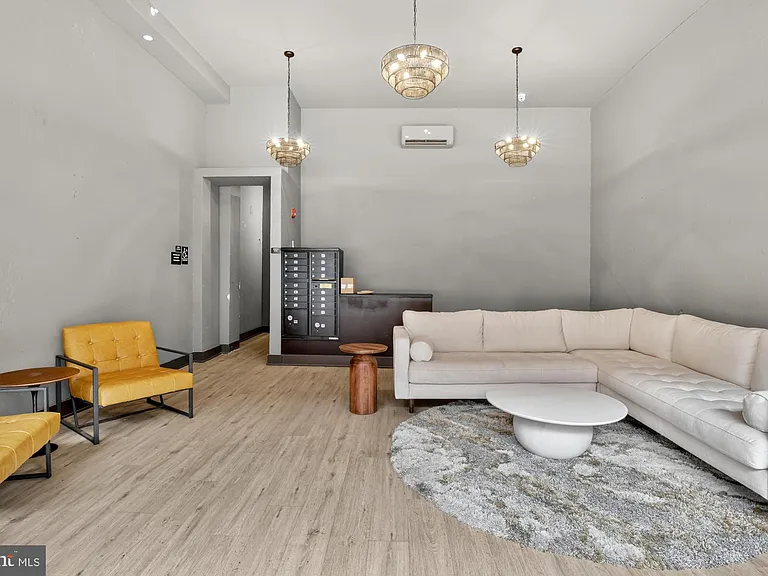 59 N 2nd St #4 — Photo 24