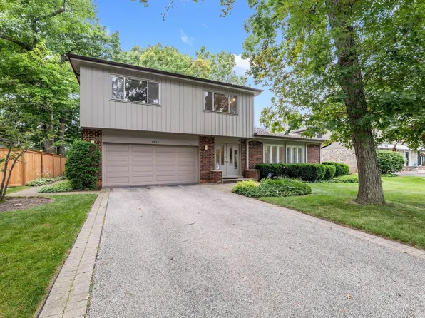 1822 McCraren Rd, Highland Park, IL 60035