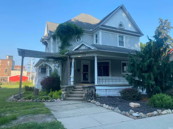112 N Maple St, Argos, IN 46501