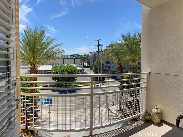 21301 Erwin St #449 — Photo 17