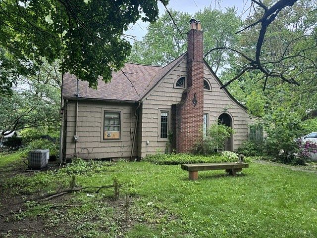 1st image of 538 Vine St