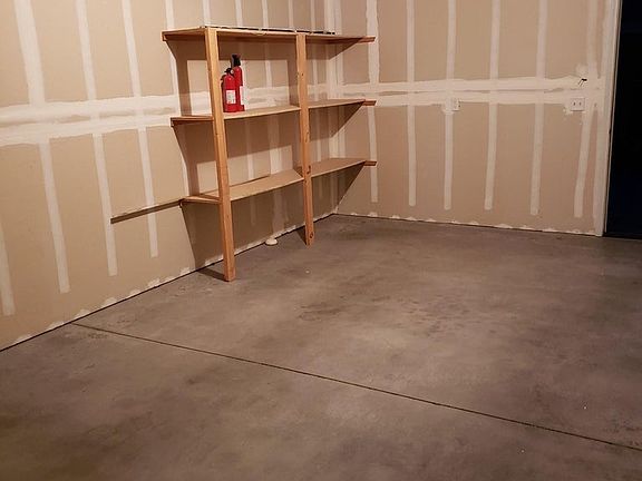 5th image of 215 E A St #215