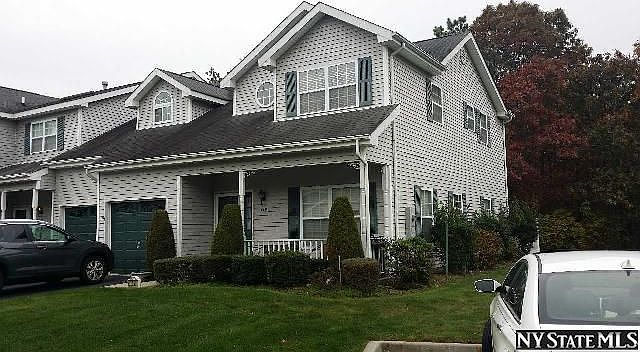 1st image of 112 Willow Wood Dr