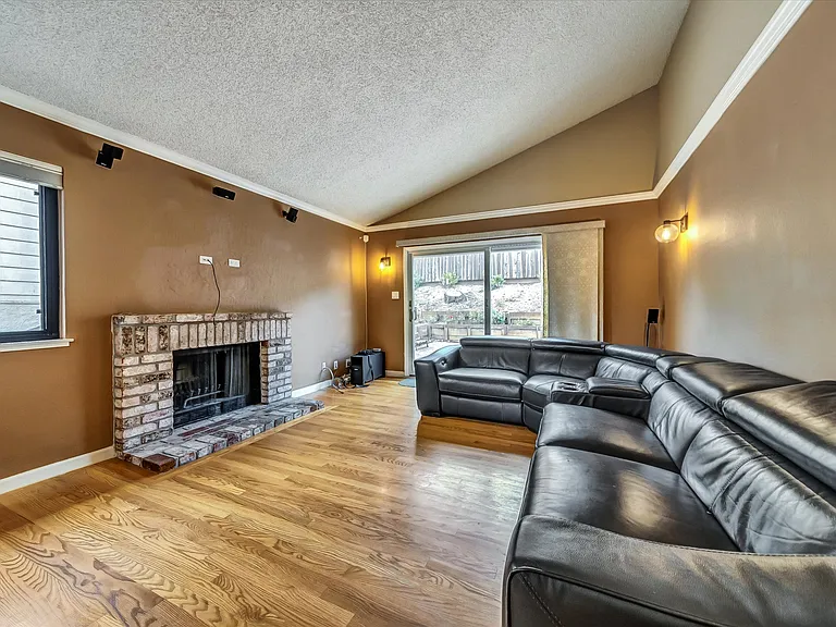 102 Valleyview Way — Photo 17