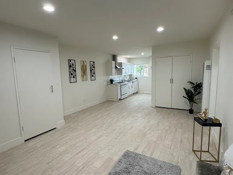 22608 Ocean Ave #2 — Photo 10