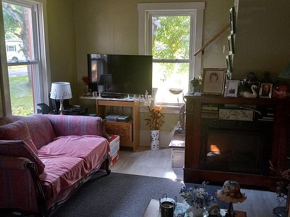 5th image of 1823 Sweeley Ave