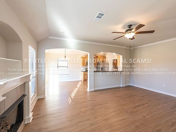 4th image of 4491 W Newton Ave