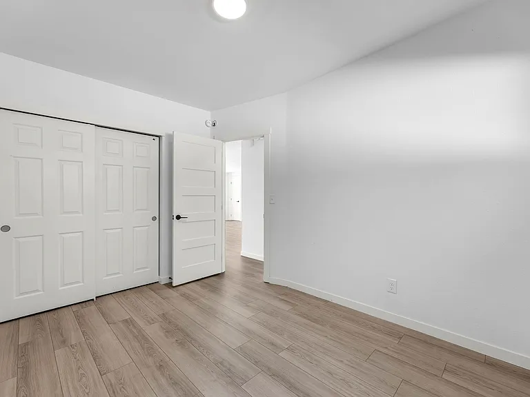 2102 NW Kelly Dr #15 — Photo 15