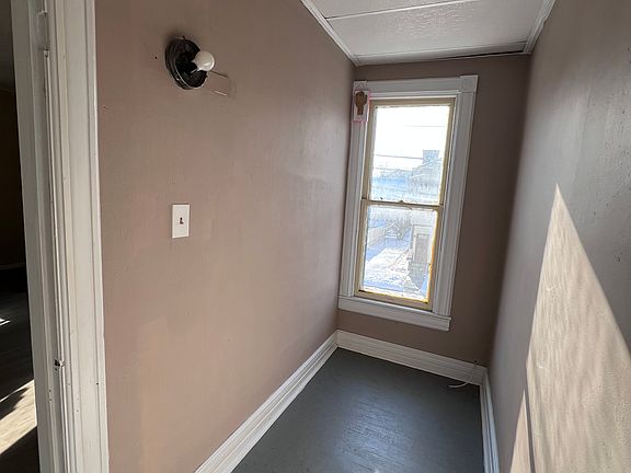 4th image of 20 Milton Ave Floor 2