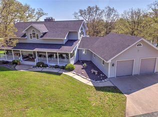 1418 Sycamore Lake Dr, Foristell, MO 63348