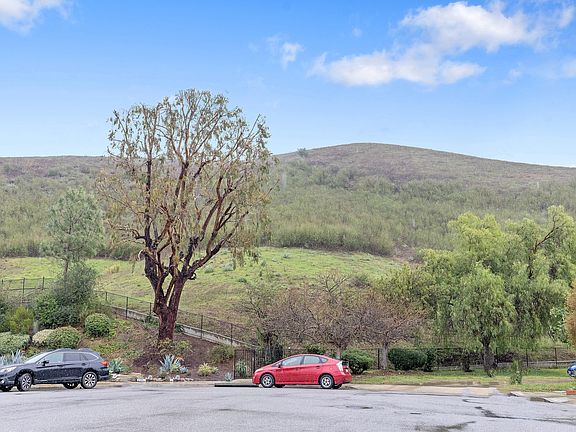 2nd image of 473 Summit Knoll Ct