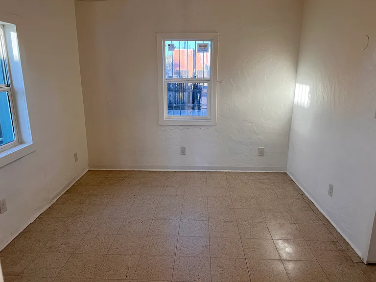 132 W Lincoln St #1 — Photo 4