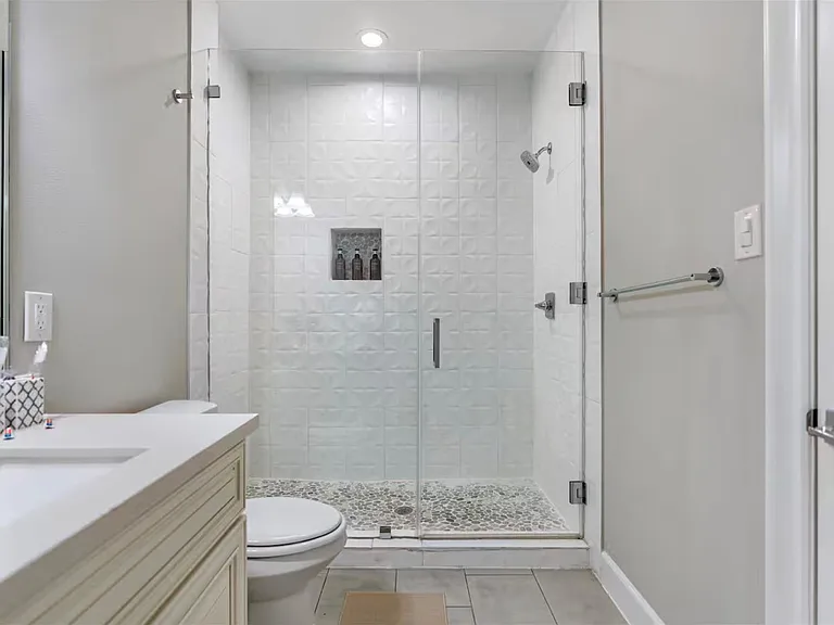 1719 Blodgett St — Photo 26