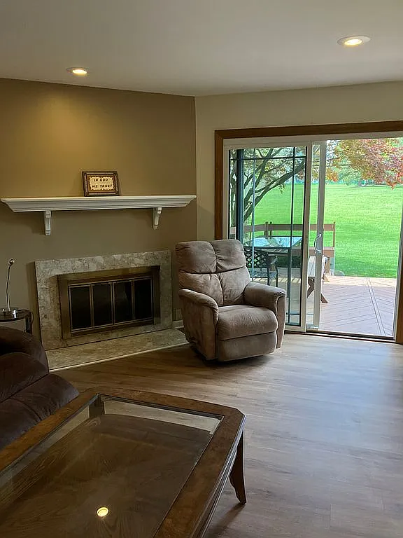 1240 Charleston Ct #1 photo 1