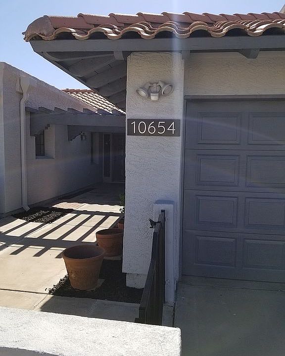 2nd image of 10654 N 33rd Pl