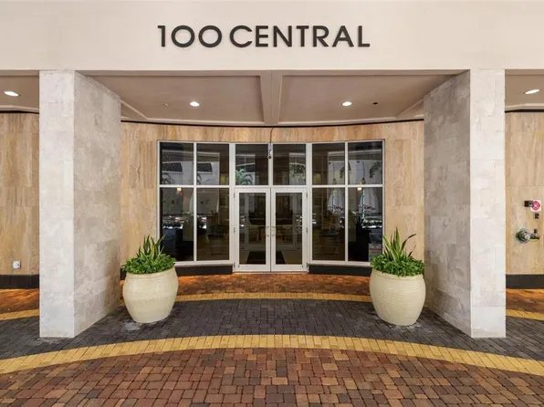 100 Central Ave #D509, Sarasota, FL 34236