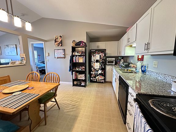3rd image of 44 Indian Cove Cir Unit 4
