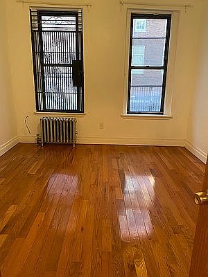 1st image of 605 E 11th St APT 1