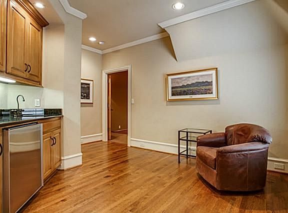 3rd image of 51 Abbey Woods Ln