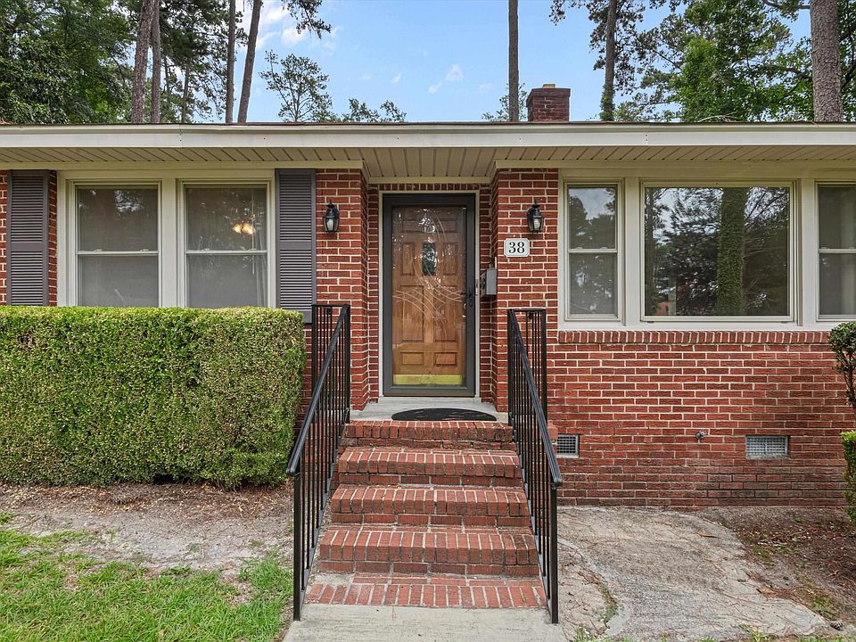 1st image of 38 Delane Dr