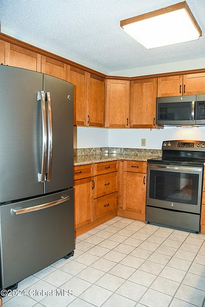 3rd image of 80 Surrey Hill Drive
