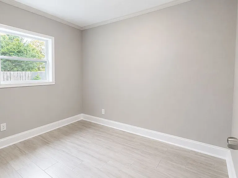 7702 Arezzo Ave — Photo 8