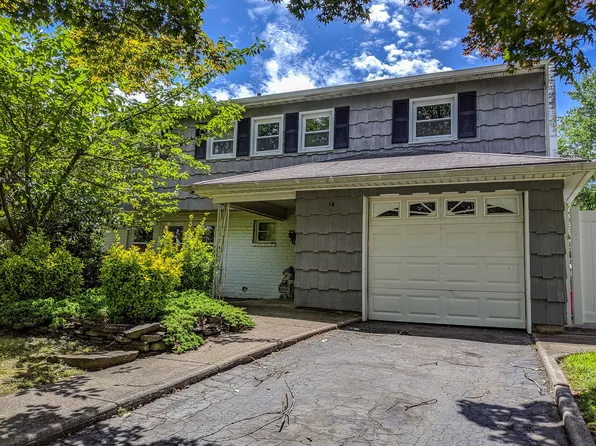 14 Elder Dr, Commack, NY 11725