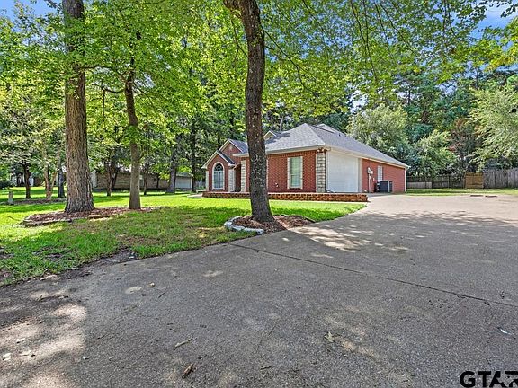 3rd image of 17375 Mary Martin Dr