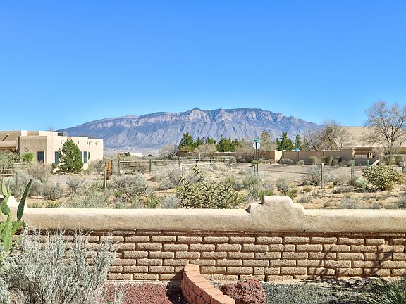 4th image of 1701 Nez Perce Loop NE