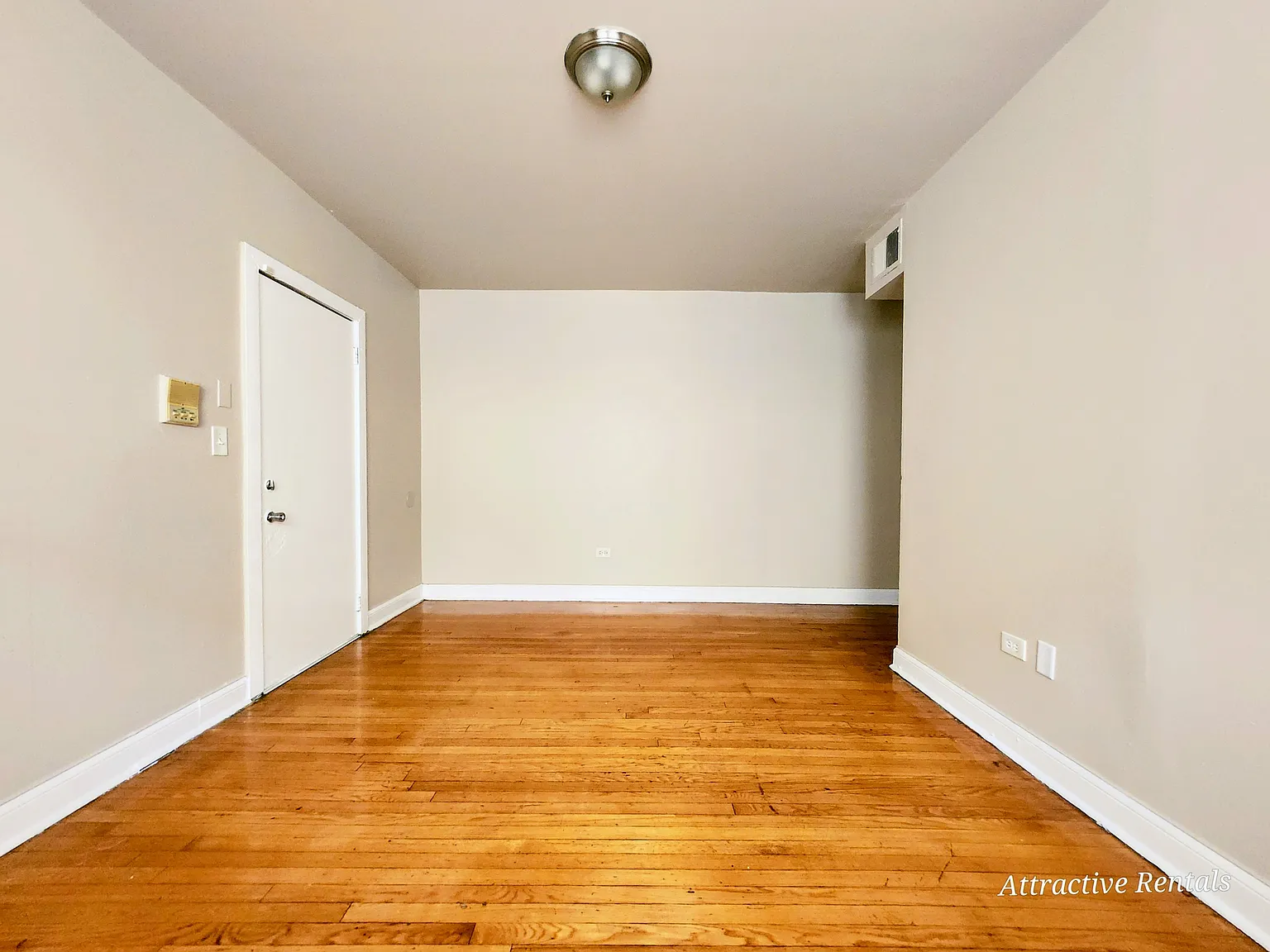 3 bed, $1,350 — Photo 2
