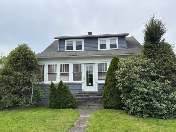 577 County St, Taunton, MA 02780