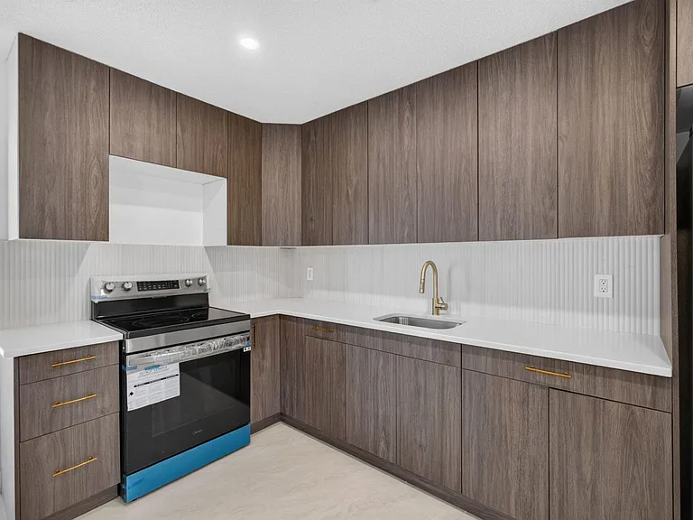 3943 Roan Ct W — Photo 14