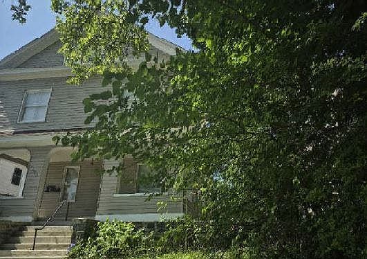 3rd image of 3503 Powhatan Ave