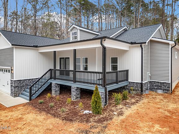 3rd image of 102 Sequoia Dr
