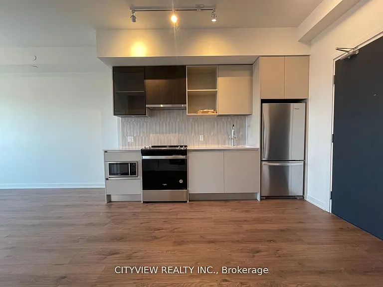 395 Dundas St W #Penthouse 10 — Photo 8