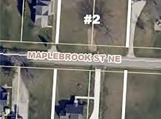 Maplebrook St NE, East Canton, OH 44730