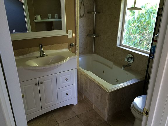 5th image of 517 E 4th St #A