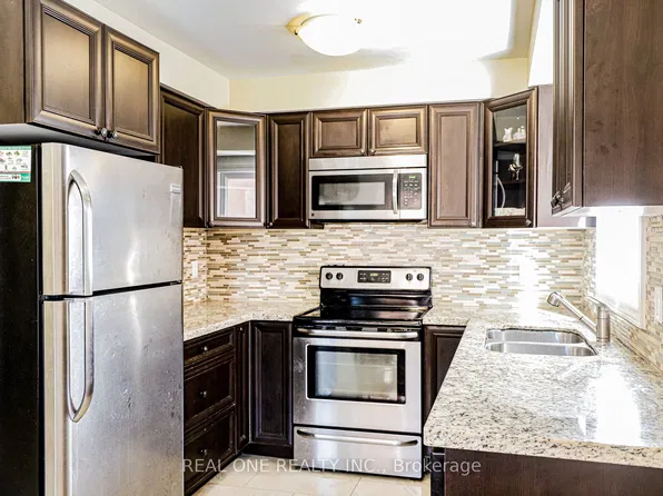 3331 Dovetail Mews, Mississauga, ON L5L 5E9
