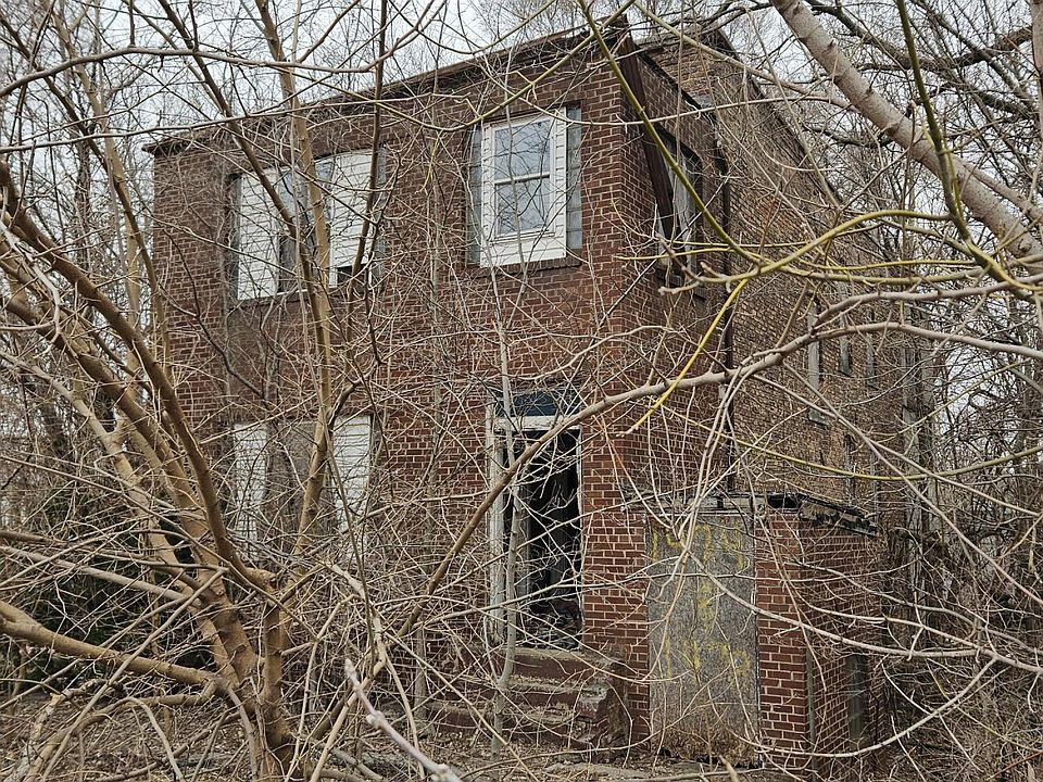 1st image of 1474 W 18th Ave