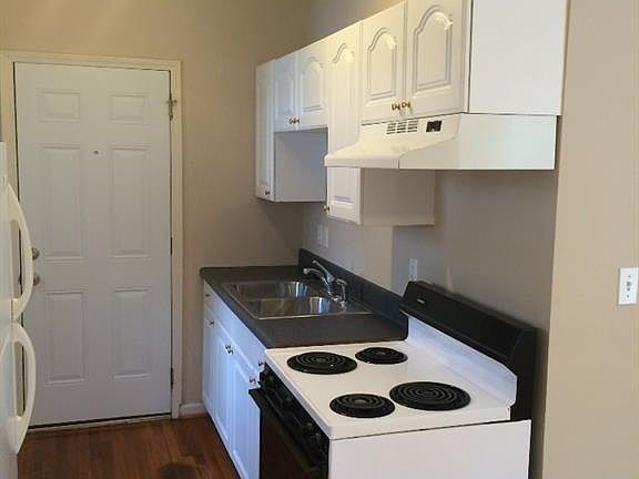 2nd image of 1171 E Rock Springs Rd NE #A