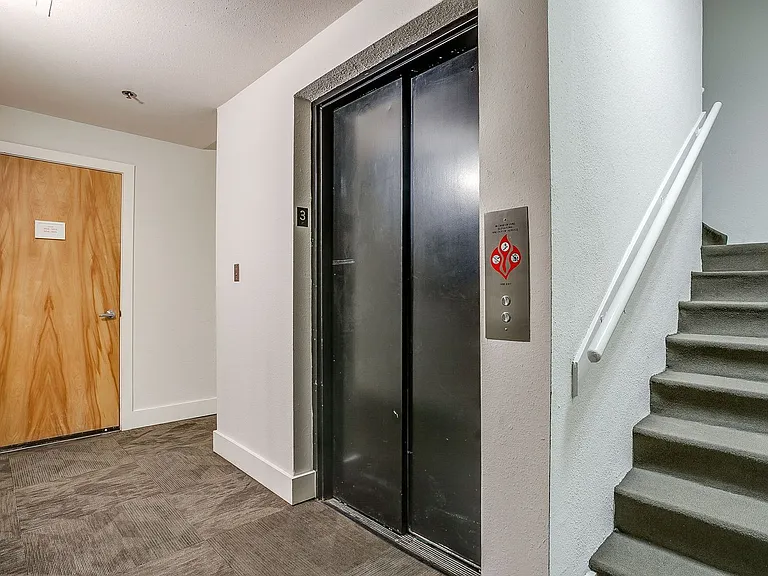 910 Houston St #301 — Photo 21