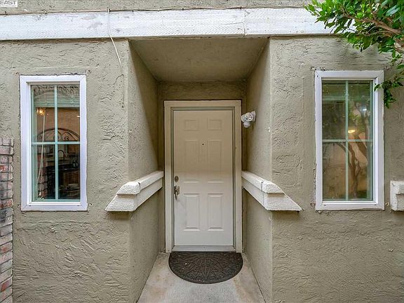 2nd image of 33751 9th St