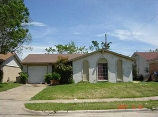 511 Parker Cir, Garland, TX 75040