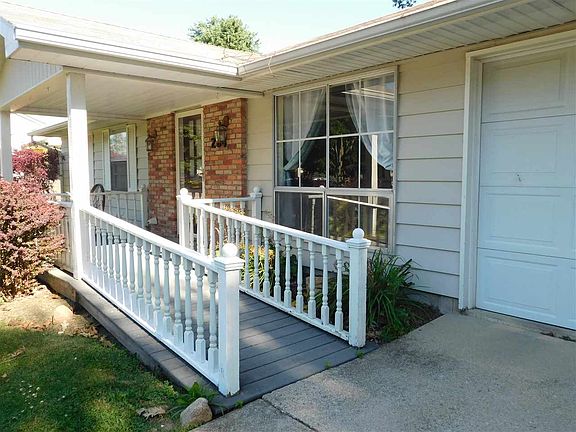 5th image of 284 Birchwood Ct
