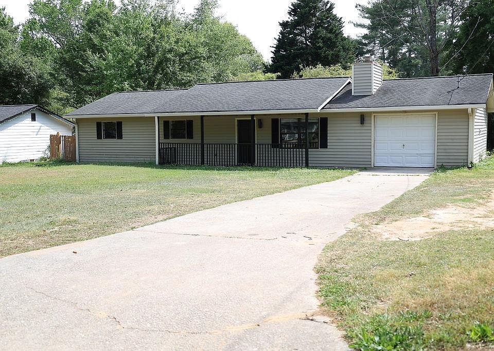 1st image of 107 Village Way