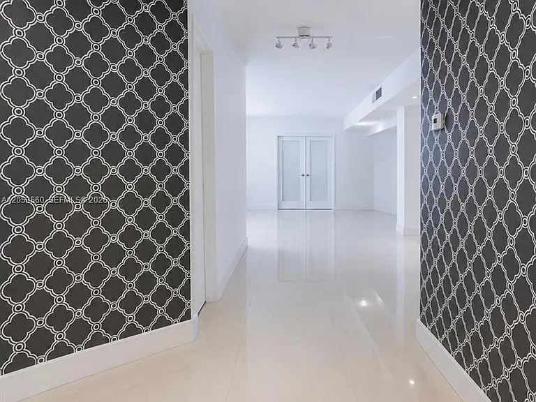 825 Brickell Bay Dr #1151 — Photo 1