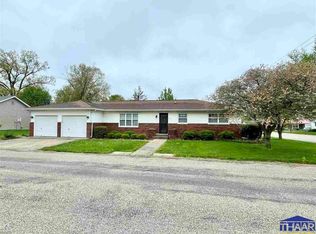 1314 Newton Pl, Marshall, IL 62441