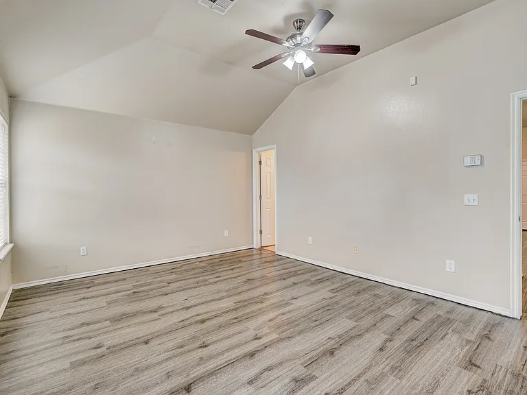 12324 SW 5th St — Photo 9