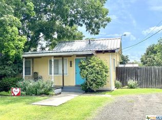 333 S Chilton Ave, Goliad, TX 77963