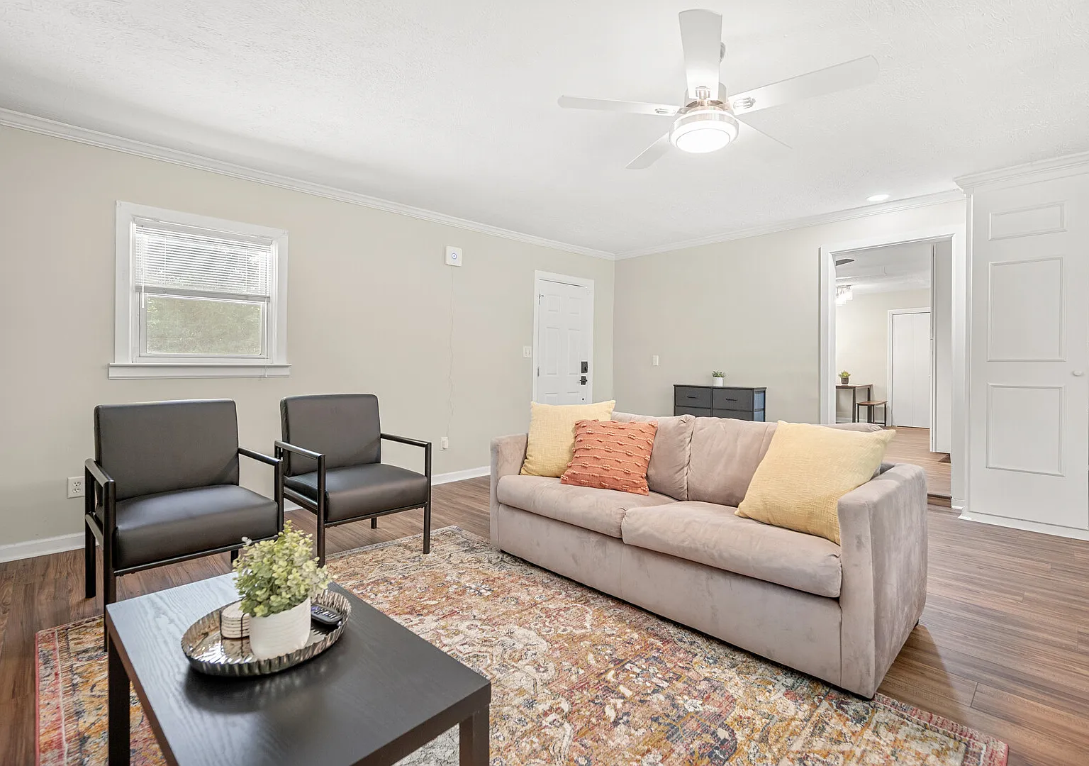 Quiet Retreat Close to Downtown Atlanta — Photo 1